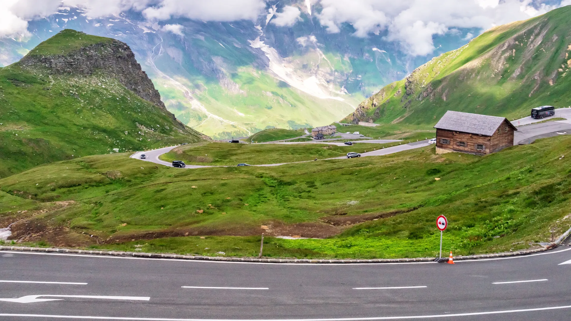 Großglockner Hochalpenstraße — Panoramafahrt mit Reisebegleiter ab Graz