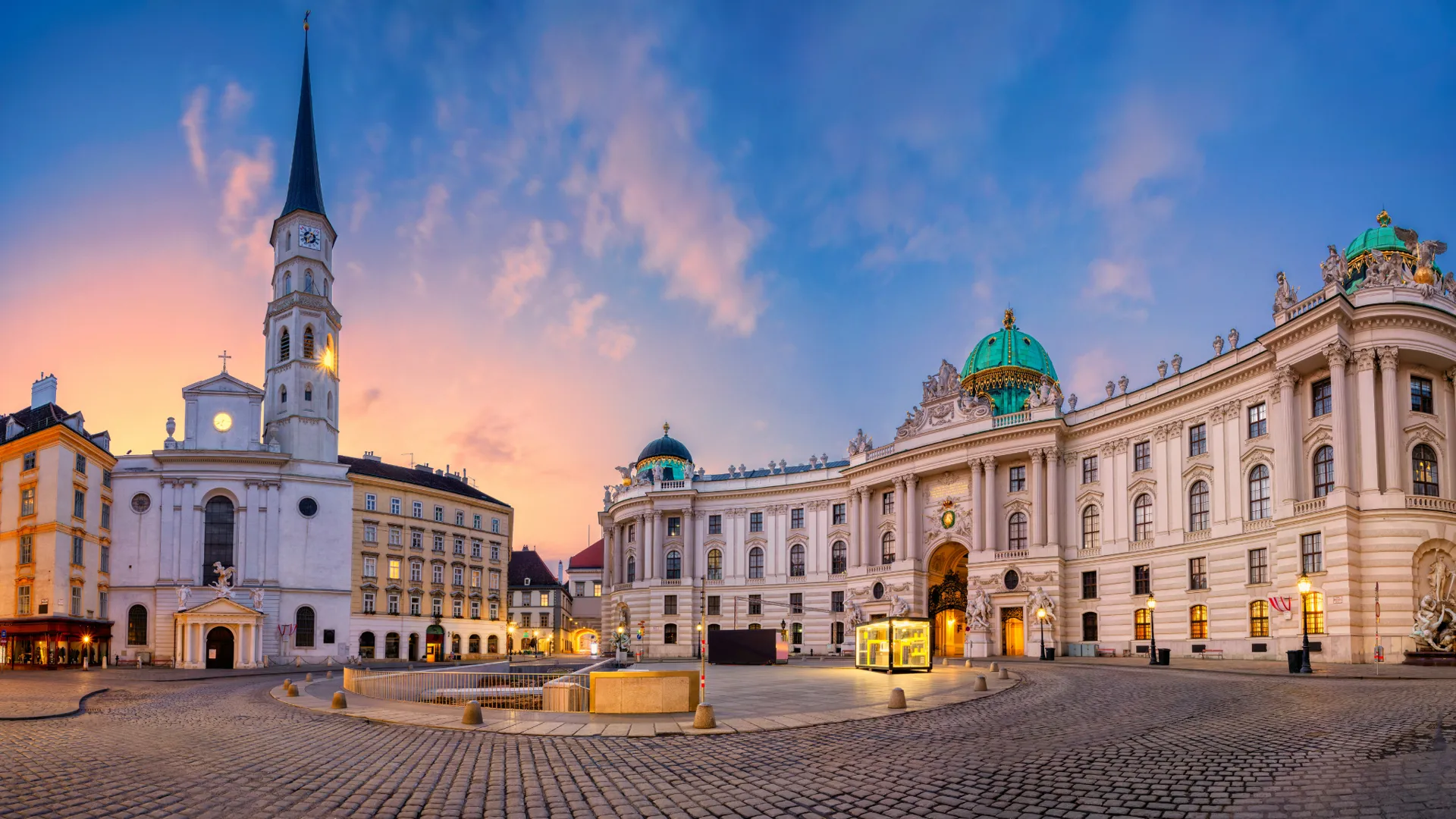 Wiener Hofburg bei Sonnenuntergang — Business Transfer Graz Wien