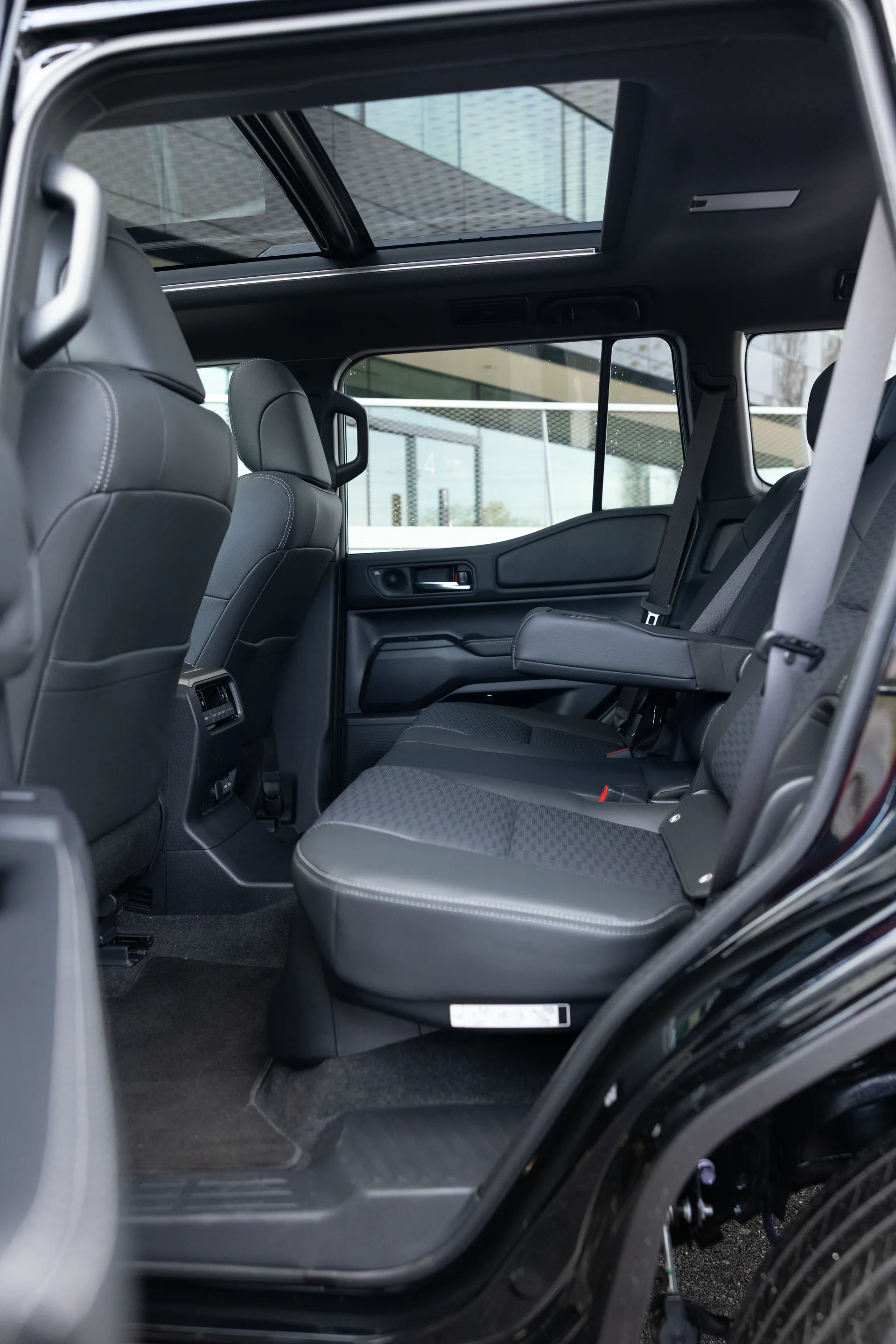 Ledersitze Rückbank Toyota Land Cruiser — komfortable Fahrgastkabine